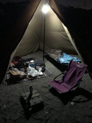夜テント設営